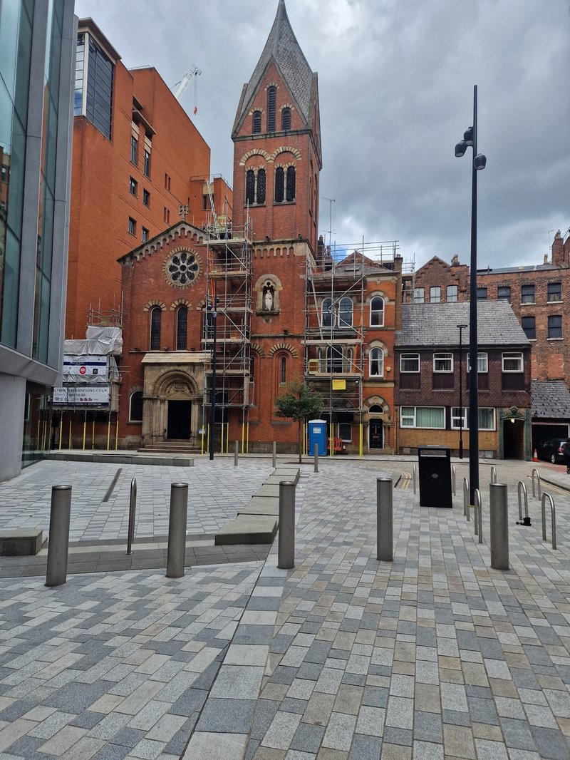 things-to-do-in-Manchester-for-couples-07